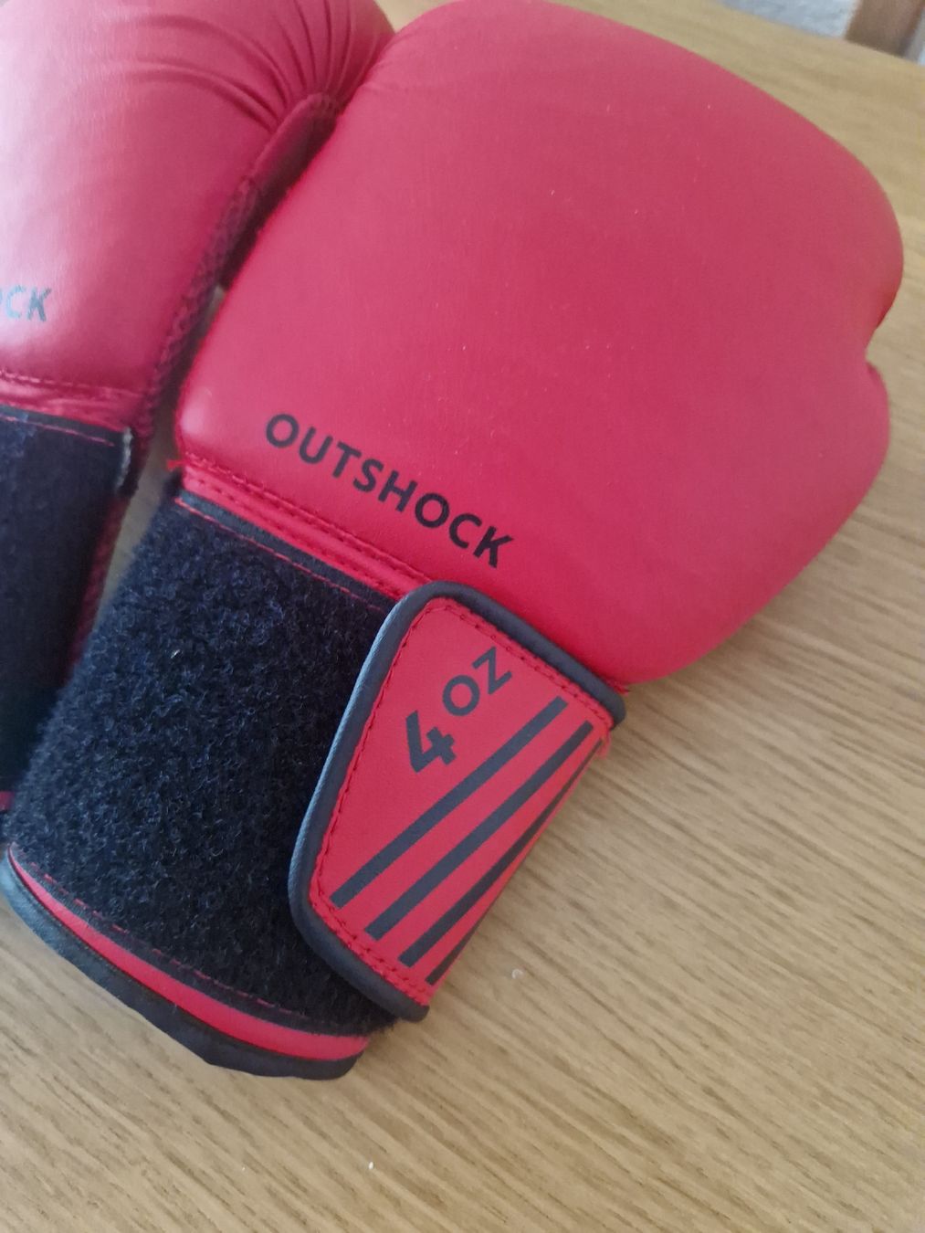 Guanti & manicotti: Red Boxing Gloves 4 oz – Usato da Rüschlikon venduto da -J05u3- 5