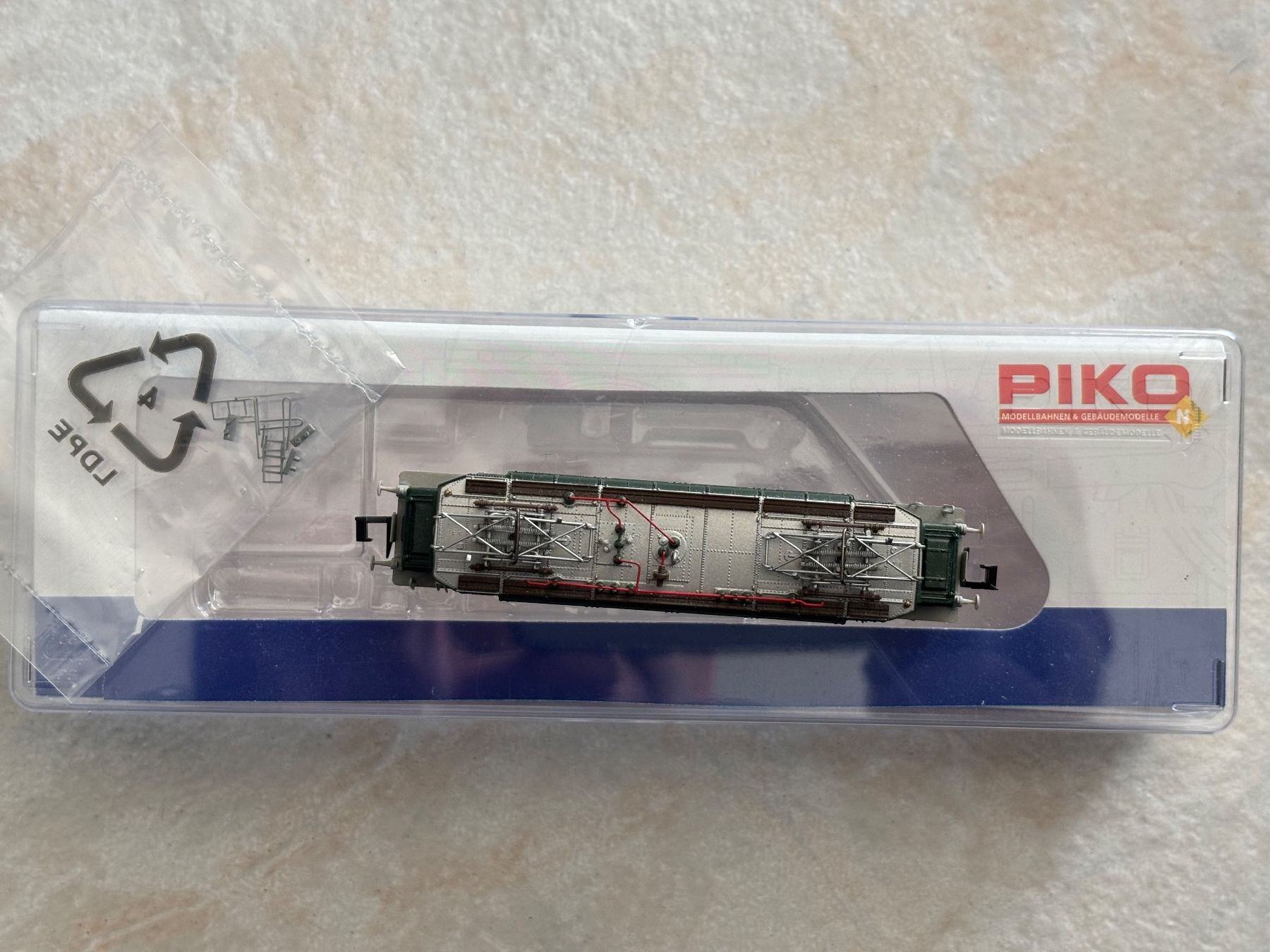 Piko Modellini di ferrovie: Piko 40323 Elok Ae3/6' Grün SBB – Nuovo e nell'imballaggio originale da Hauterive NE venduto da eriamch 1