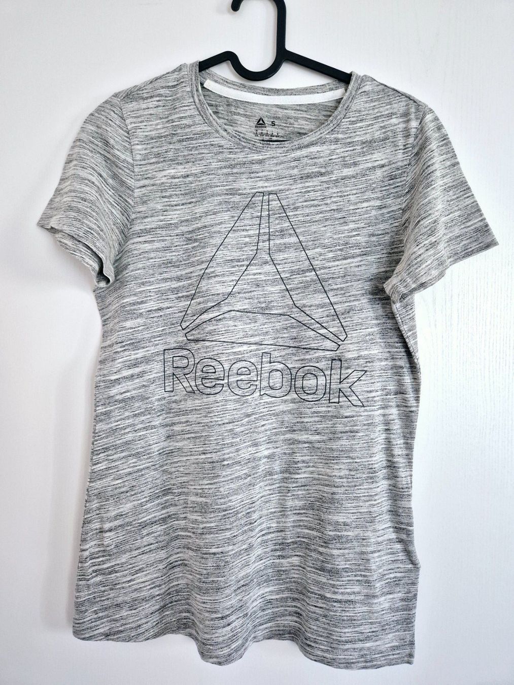 Reebok T-Shirts: Reebok T-Shirt Gr. S – Gebraucht aus Volketswil von Dokinka