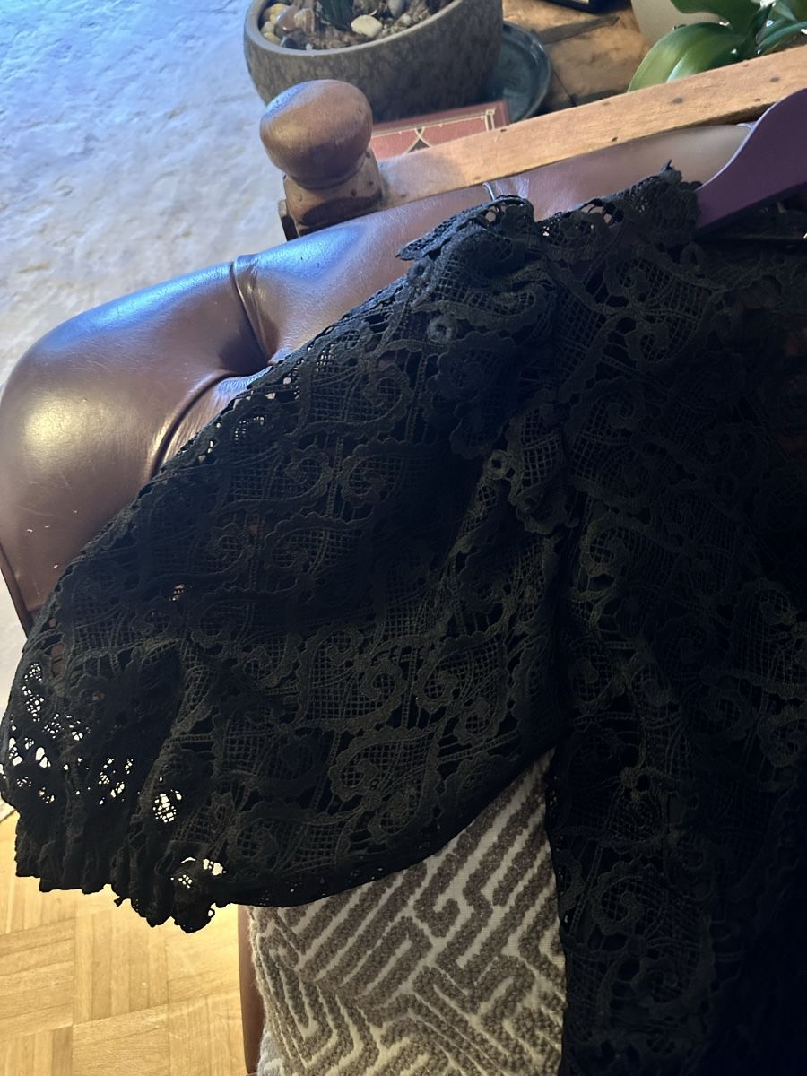 Sandro Kleider: Robe Sandro noire en dentelle, taille 36 - Élégante! – Neu (gemäss Beschreibung) aus Versoix von sne_zx2d 5