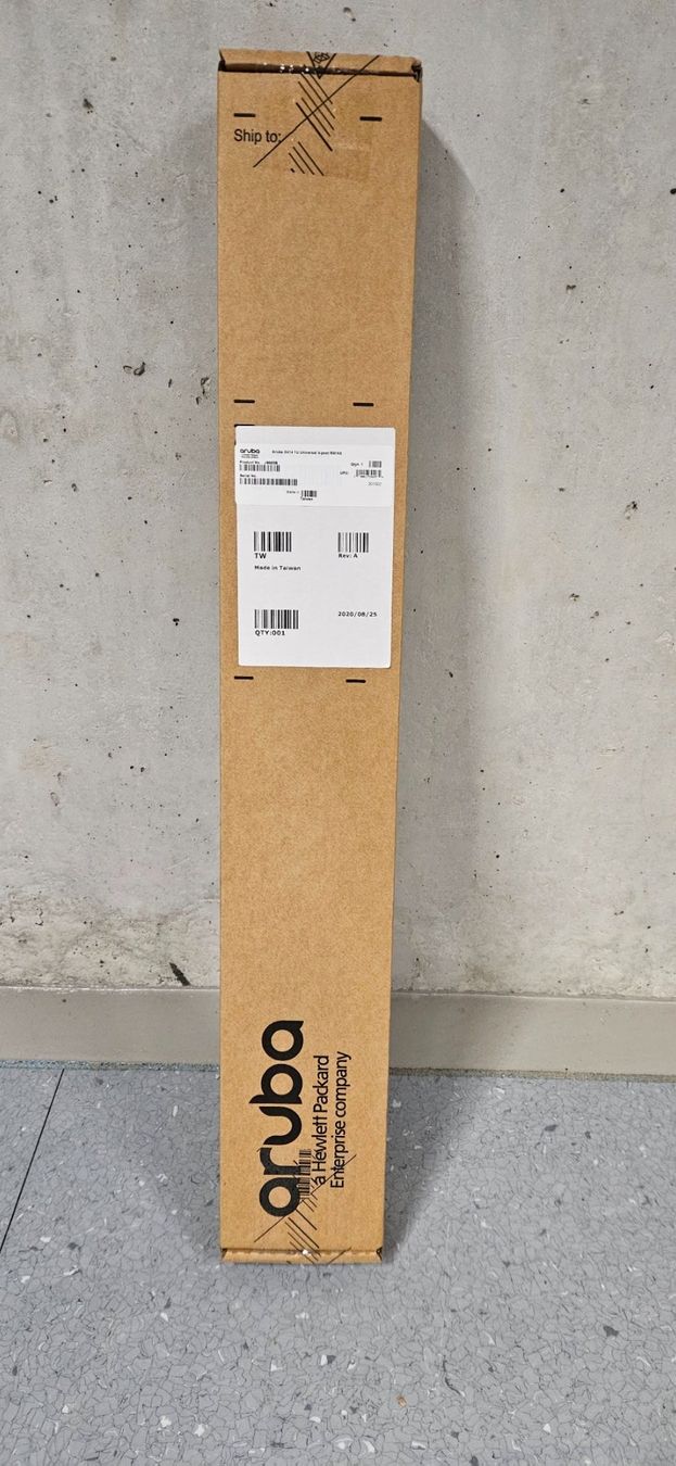 Hewlett Packard Racks & Cavalletti: HPE E Aruba X414 Rack Mount Kit 1U Universal 4-post J9583B – Nuovo e nell'imballaggio originale da Sutz venduto da Vollda