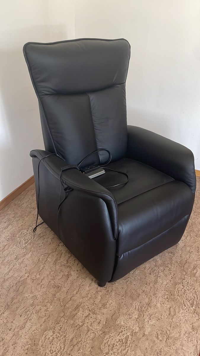 Poltrone: Sessel – Nuovo (secondo la descrizione) da Winterthur venduto da fabia.studer