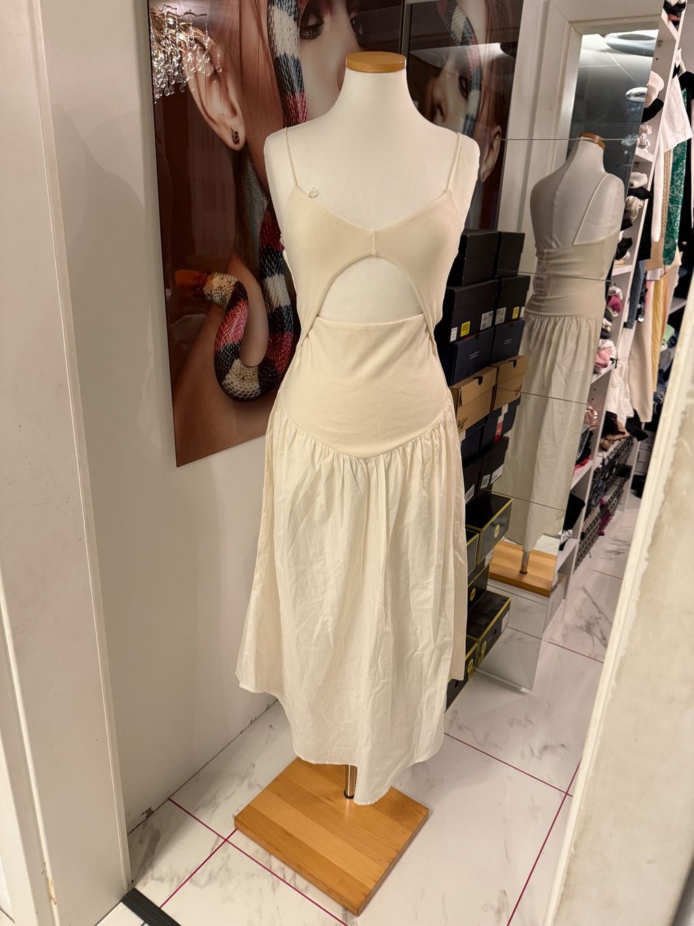 Zara Kleider: Zara Kleid Creme, Gr. M - Neu! – Neu (gemäss Beschreibung) aus Arch von Aga84 1