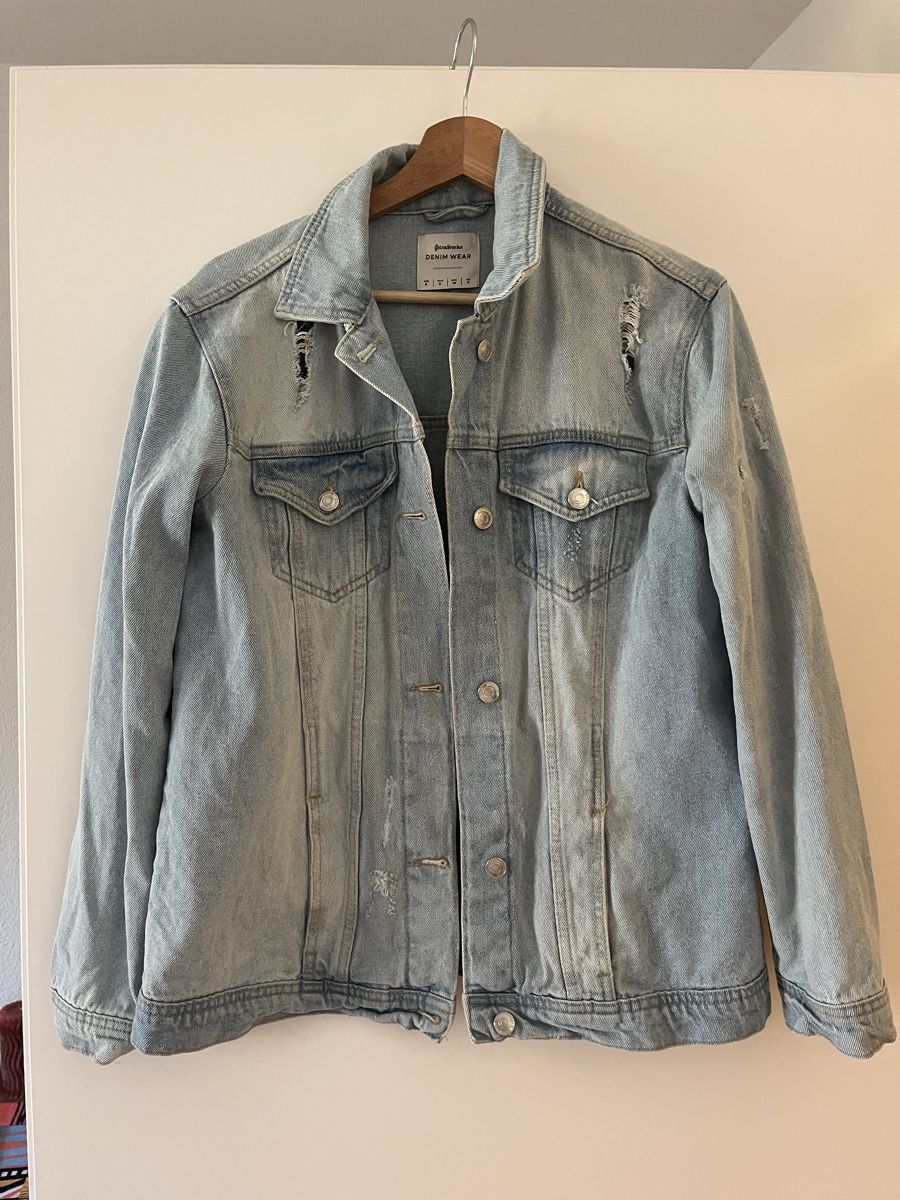 Stradivarius Giacche: Destroyed - Look Jeans Jacke – Usato da Winterthur venduto da Puumeeluuf