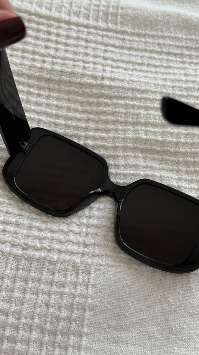 Mango Occhiali & Lenti: Sunglasses square frame black like new condition – Nuovo (secondo la descrizione) da Zürich venduto da ana_782l 3