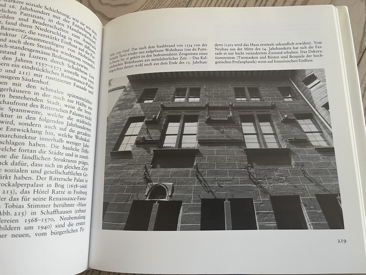 Libri: Ars Helvetica : Profane Bauten  – Usato da Romanshorn venduto da Apfelschuss 5
