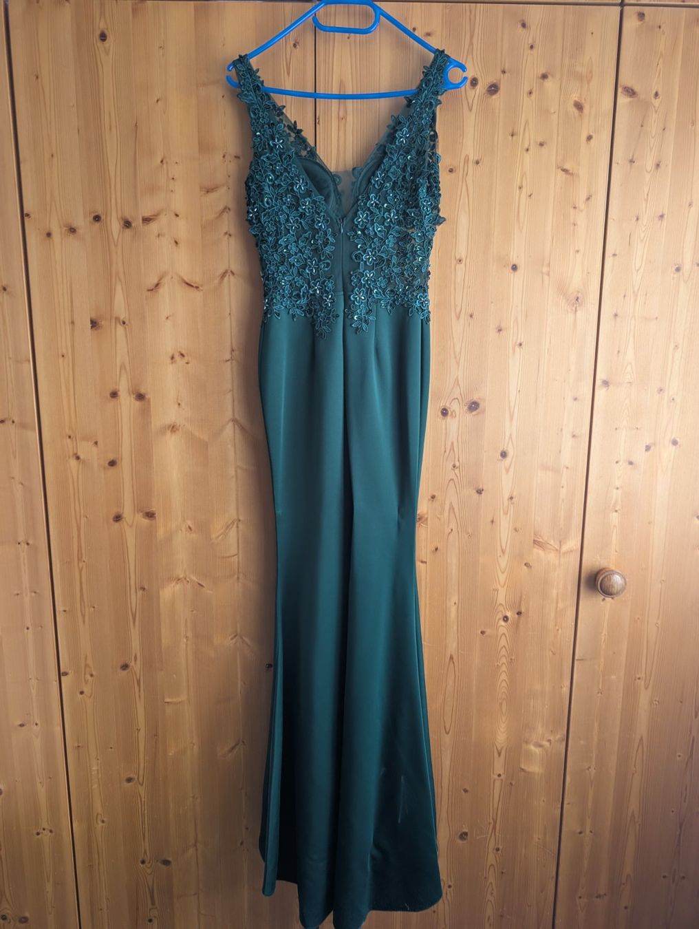 Kleider: Elegantes Abendkleid in Moosgrün – Gebraucht aus Besenbüren von ram_z8pp 3