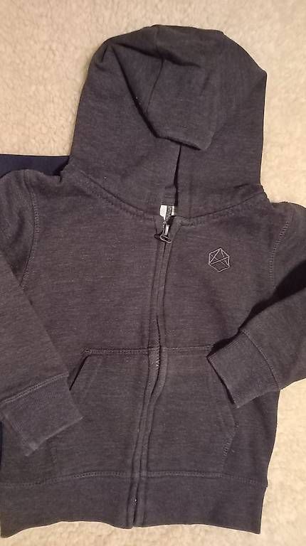 Pulls et sweat-shirts: Warmes  Set – D'occasion à Wattwil par Rainbow412 1
