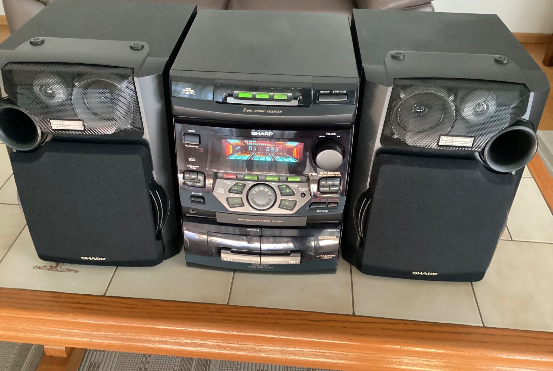 Sharp Lettore multimediale & Streamer: SHARP CD-C1600H Stereoanlage aus den 90ern – Usato da Pratteln venduto da Robdajet 1