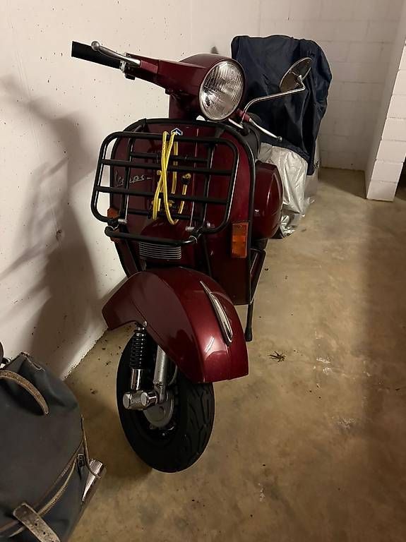 Vespa Scooter: Vespa PX 125 E – Usato da Zürich venduto da Ingrid54 2