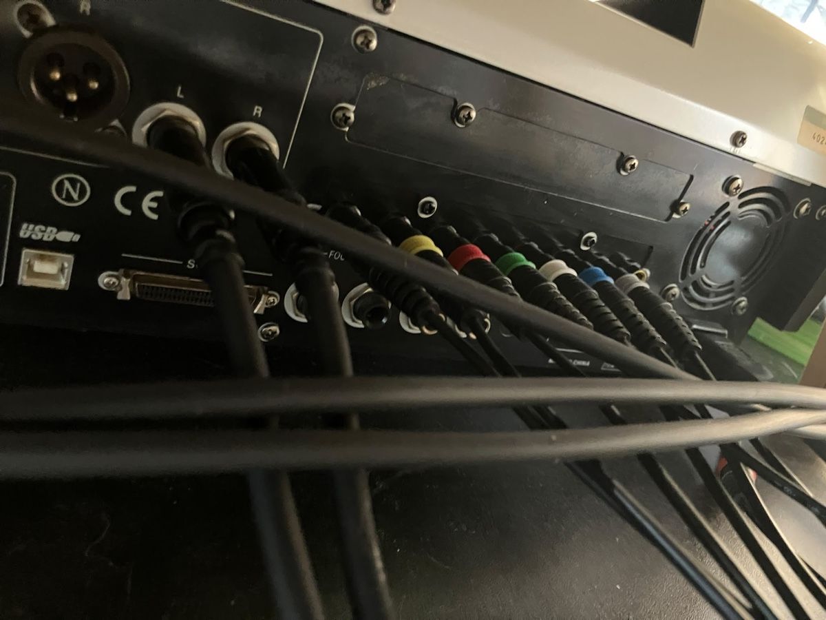Akai Strumenti musicali: Akai MPC 4000  – Usato da Selzach venduto da adr_8mst 3