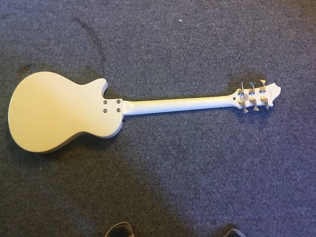 Hagström Musikinstrumente: Nagelneue Hangstrom Metropolis S – Neu (gemäss Beschreibung) aus Duggingen von Singfogel 3