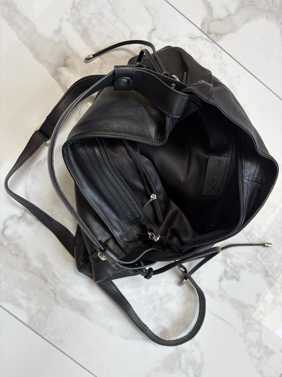 Borse da donna: Schwarze Ledertasche / Shopper  – Usato da Estavayer-le-Lac venduto da Mimmy02 4