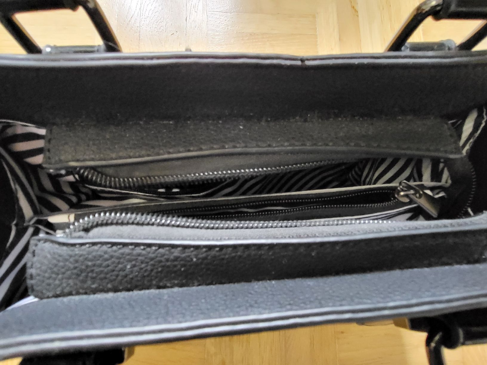 Borse da donna: Schwarze Damenhandtasche – Usato da stäfa venduto da brandy66 2