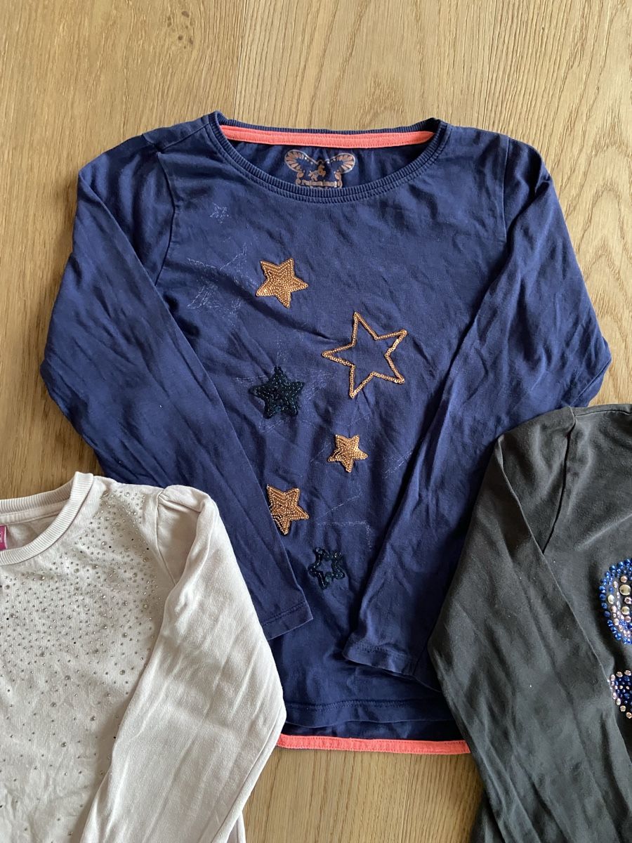 Pullover & Sweatshirts: Pullover 122/128 – Gebraucht aus Lützelflüh-Goldb von N.H. 2