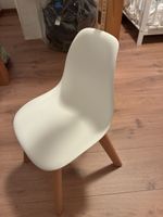 Kinderstuhl weiss Kuststoff Holzbeine