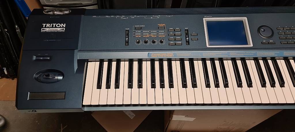 Strumenti musicali: Korg Triton Extreme MUSIC WORKSTATION / SAMPLER – Usato da Wallisellen venduto da Daijga 3