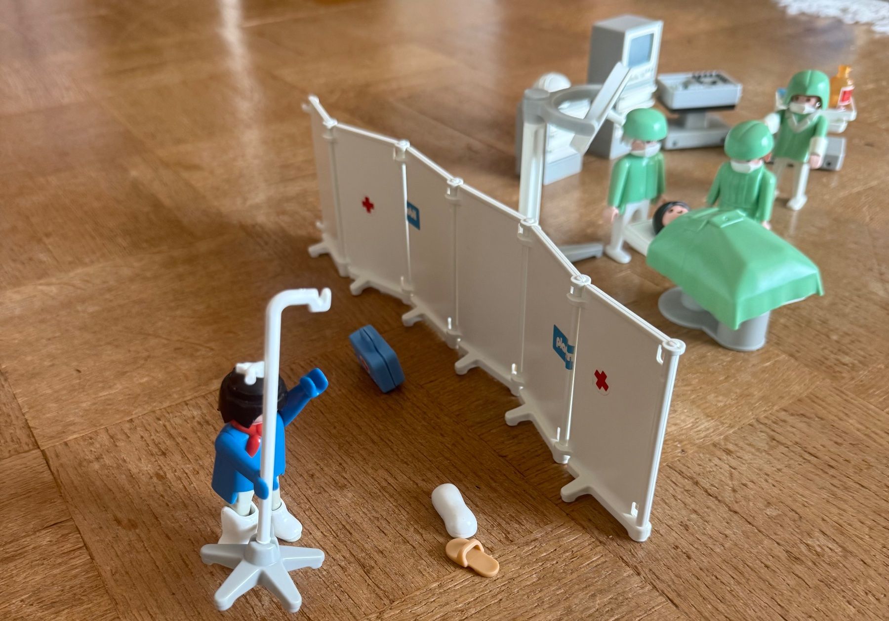 Playmobil Spielzeuge: Playmobil Operationssaal, Krankenhaus – Gebraucht aus Hünibach von rotestandem01 1