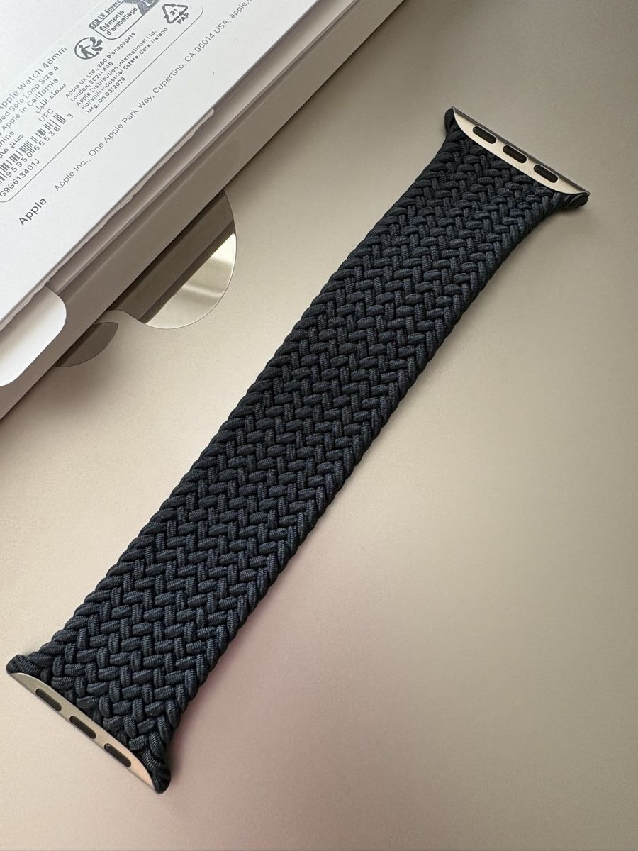 Apple Smartwatch: Apple Watch Solo Loop Midnight 4 – Nuovo (secondo la descrizione) da Zürich venduto da gre_7nbw 1