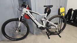 E-Bike Neuwertig nur 100km 750wh 