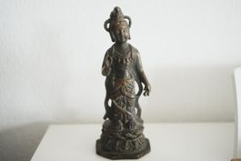 Bronze Figur Guanyin Bodhisattva China Lotossockel 27 cm