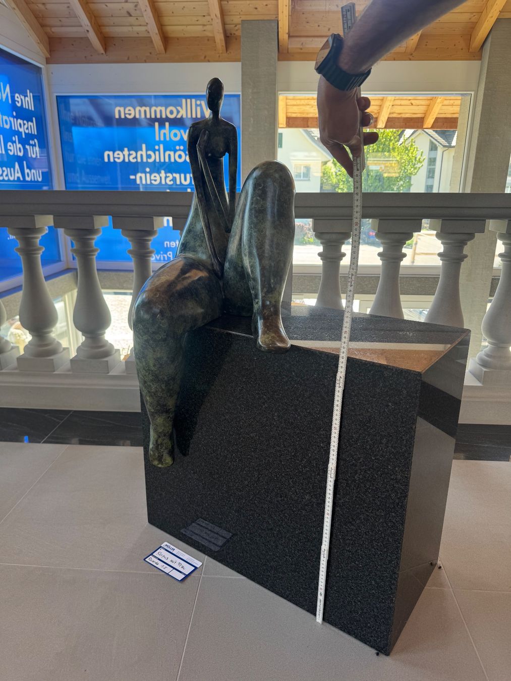 Sculture & Statue: Korpus mir Figur – Usato da Neuhaus venduto da Mueller_Naturstein 1