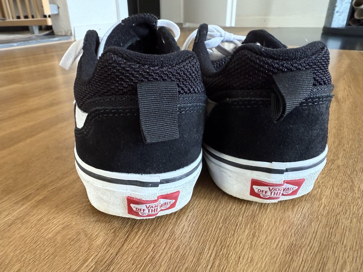 Vans Scarpe da uomo: Vans Schuhe, Grösse 42.5, neuwertig – Nuovo (secondo la descrizione) da Grenchen venduto da denosh 1