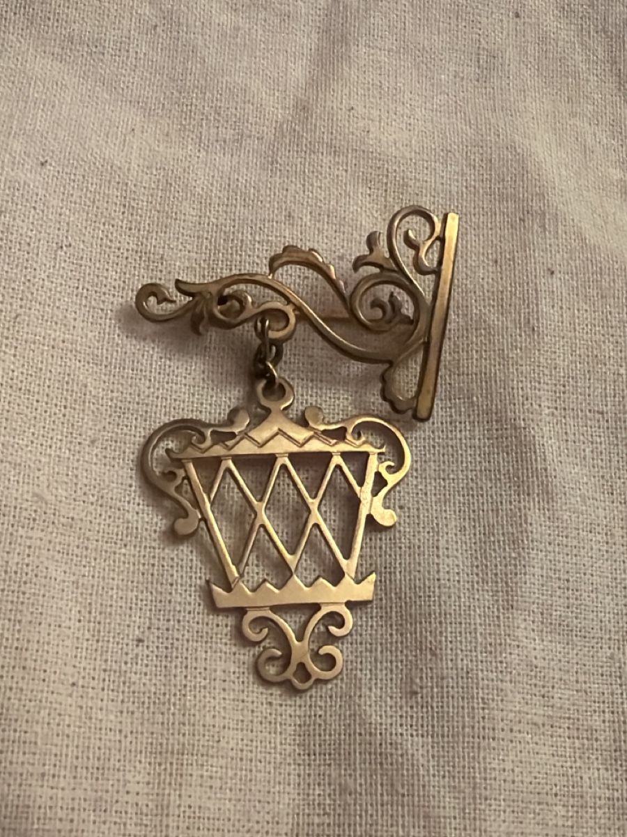 Spille & Fermagli: Broche vintage en forme de lanterne – Usato da Lausanne venduto da Pascal9999