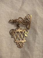 Broche vintage en forme de lanterne