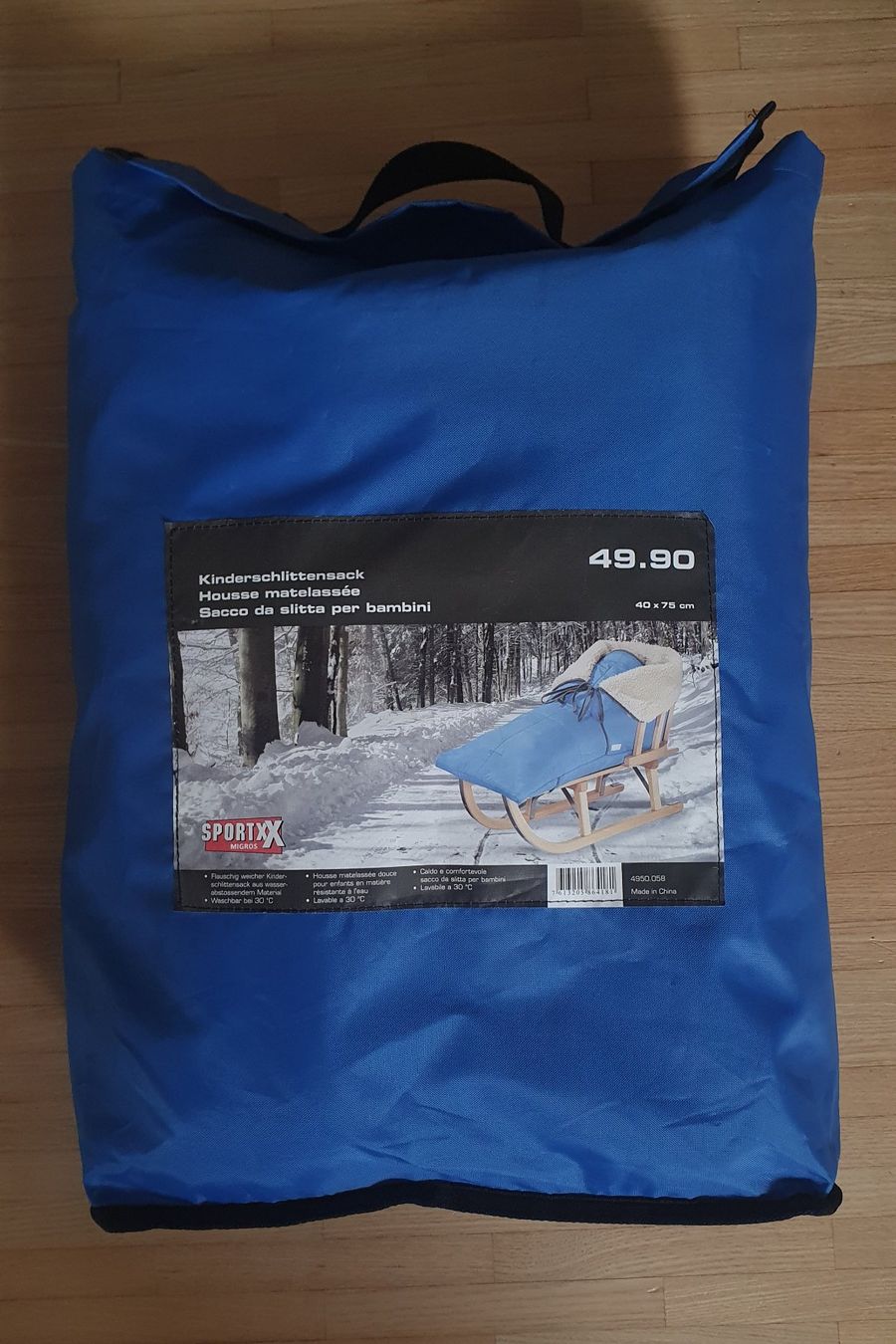 Schlitteln: Schlittensitz aus Holz mit Schlittensack – Gebraucht aus St. Gallen von Kinderboerse 7