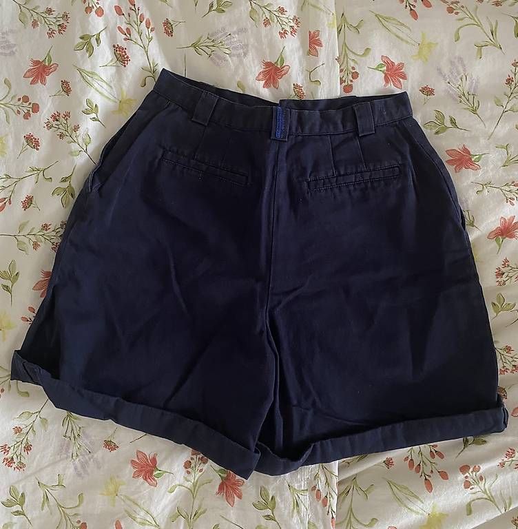 Pantaloni: Trussardi Sport Shorts 42 – Usato da Busswil TG venduto da dana.ekatharina 2