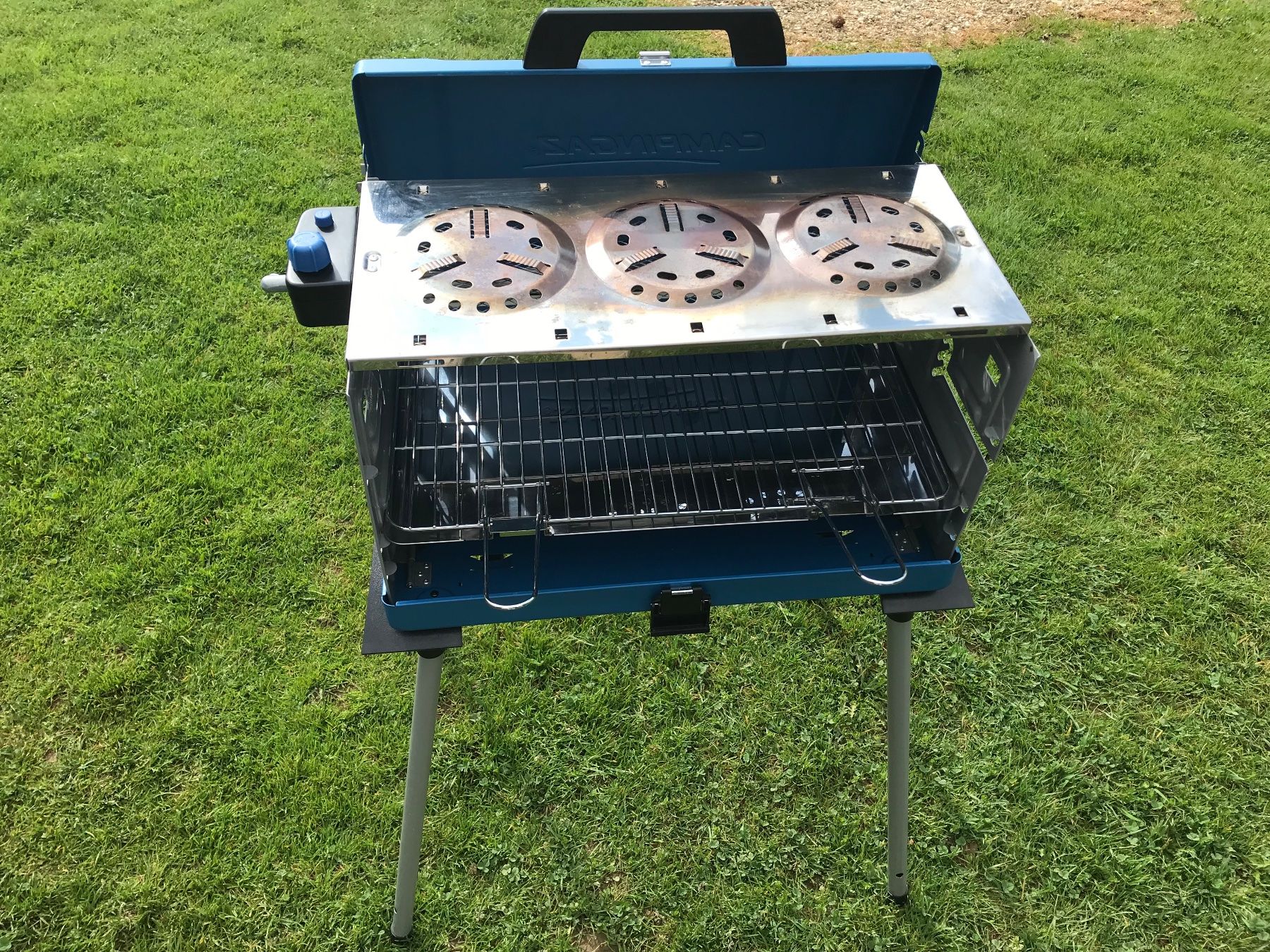 Campingaz Griglie: Campingaz 400 SGR kompakter Koffergasgrill – Usato da Ostermundigen venduto da Gummibaerli63 9