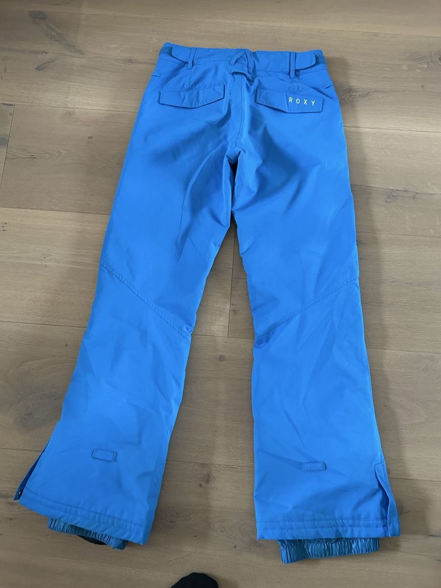Roxy Lots de vêtements: Roxy Skihose blau Grösse s gebraucht – D'occasion à Rümlang par Jennyanna 1