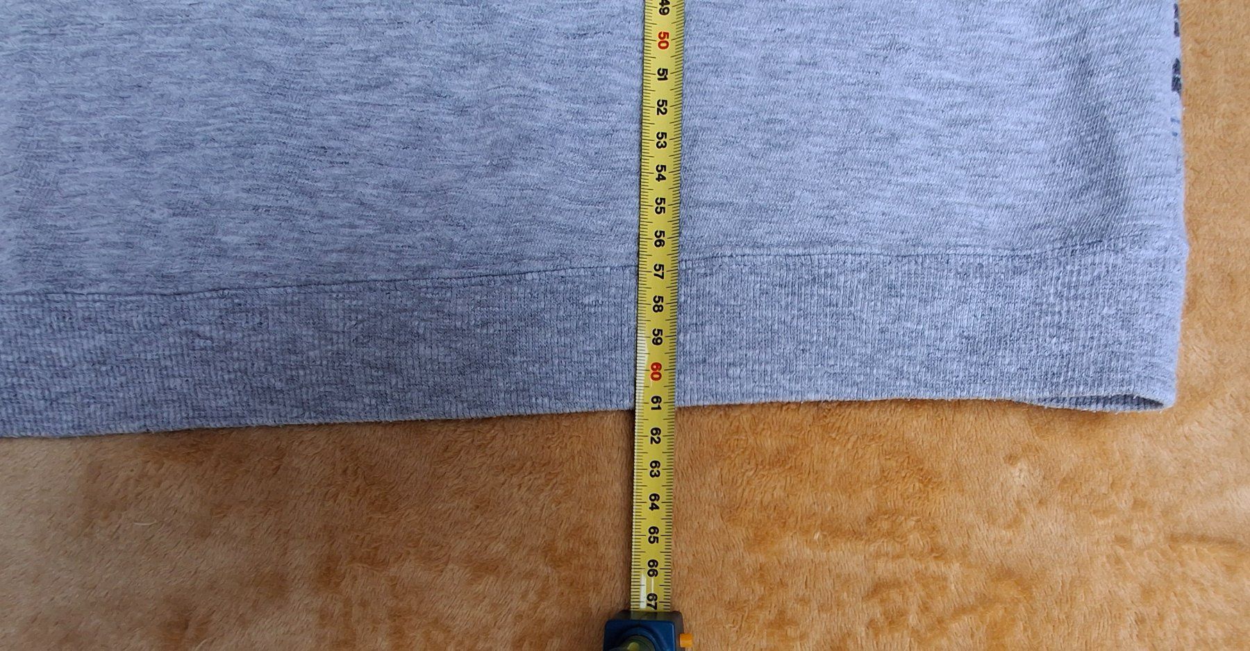 Maglioni & Felpe: Grauer Pullover mit Blumenmuster und Musterdetails ca. Gr. L – Usato da Vitznau venduto da rh_v 2
