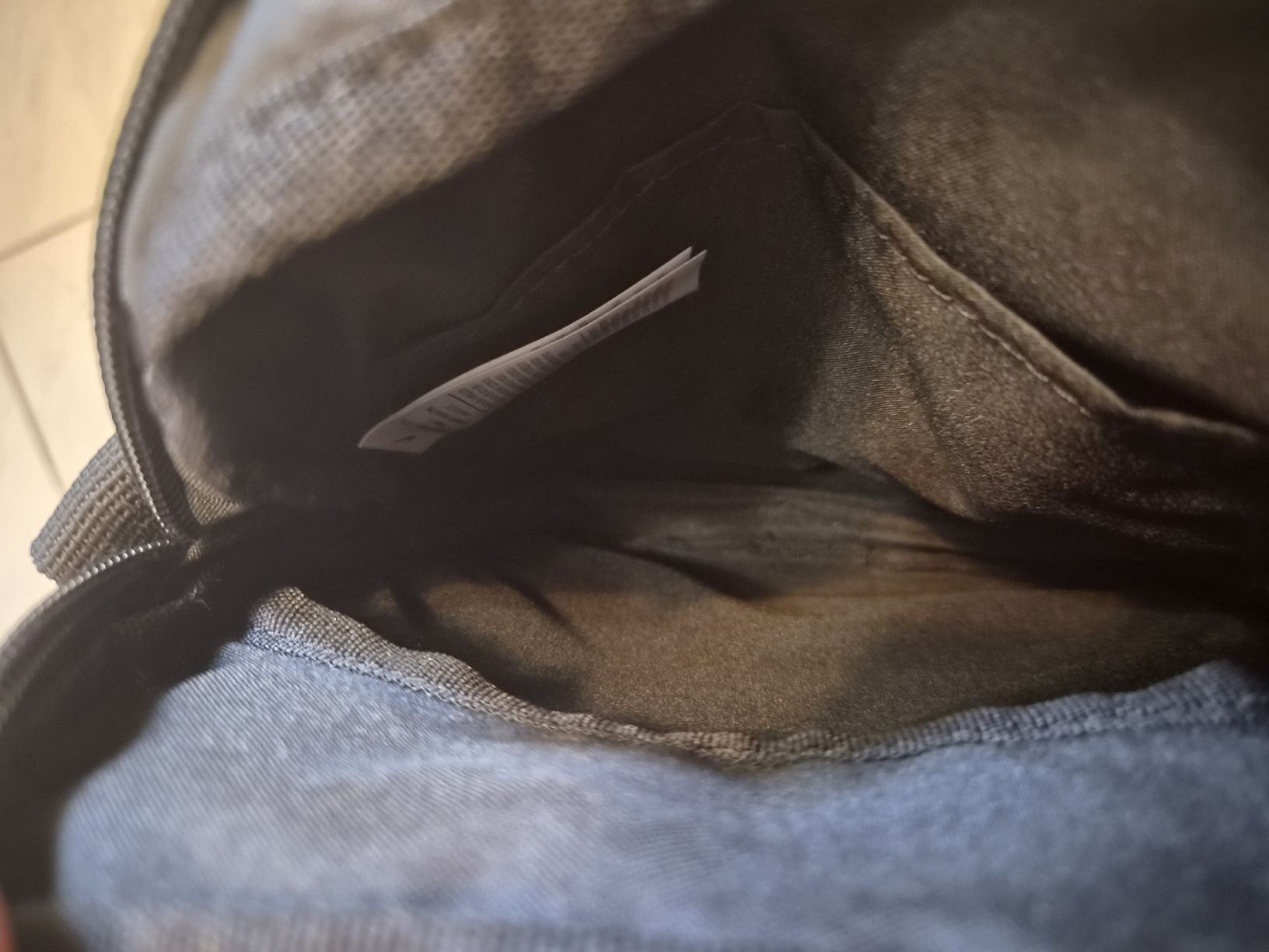 Nike Sacs: Umhängetasche Nike schwarz NEU – Neuf (Voir description) à Muttenz par Ela_Manu 2