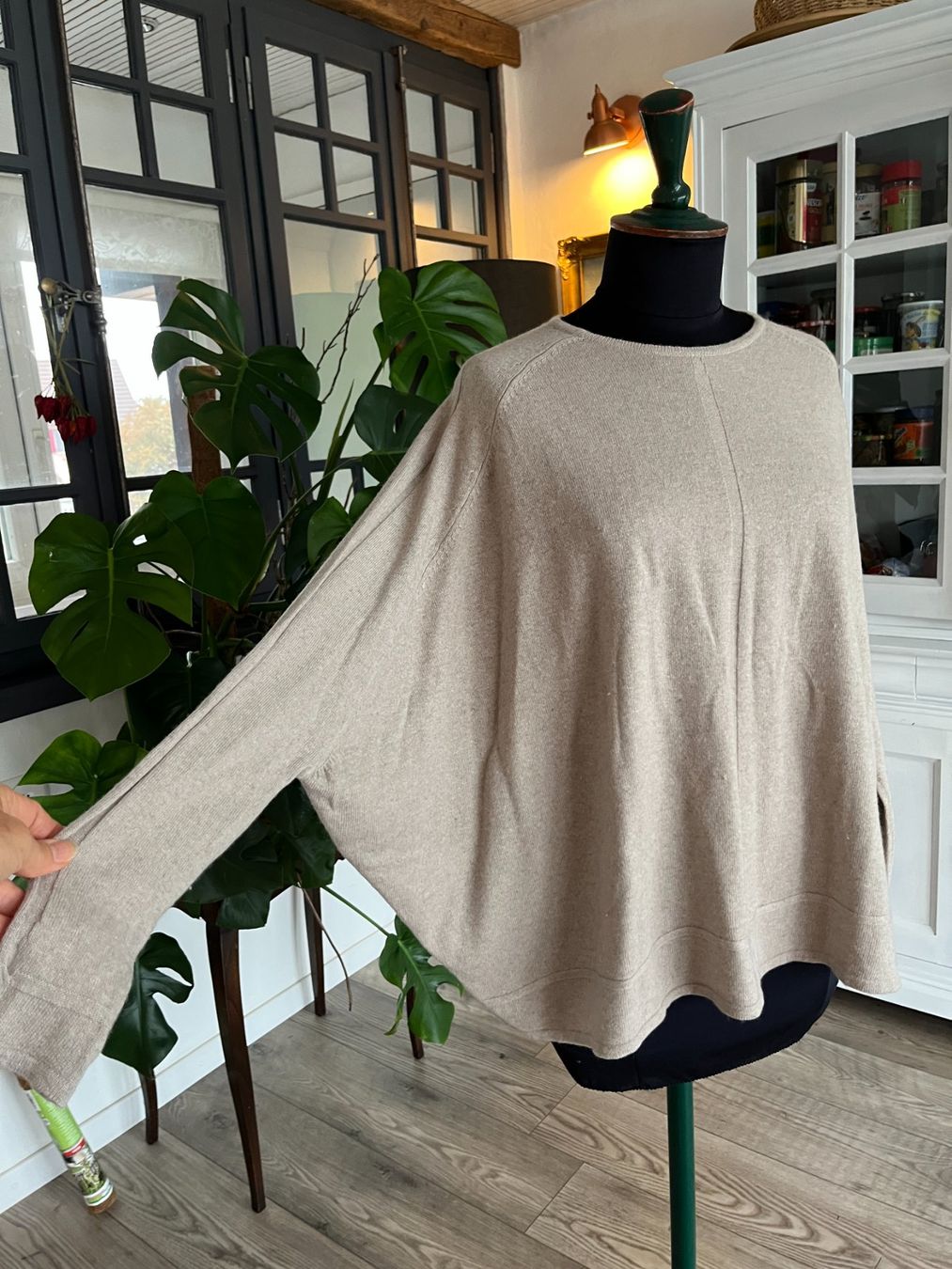 Pulls & Sweat-shirts: Grand Pull " mes soeurs et moi" – D'occasion à Seiry par van_n79x 1