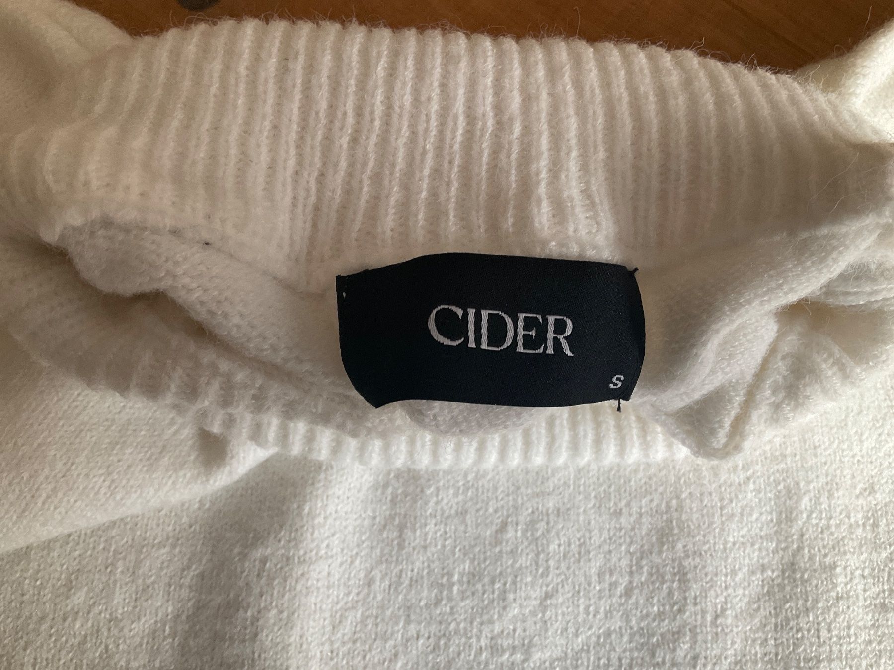 Pulls & Sweat-shirts: Weicher CIDER Winterpulli Gr. S – D'occasion à Winterthur par aionila 1
