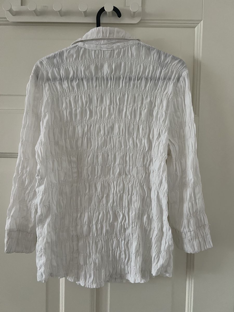 Camicette: White Crinkle Blouse with Button Front and 3/4 Sleeves – Usato da Zürich venduto da san_t2jq 1