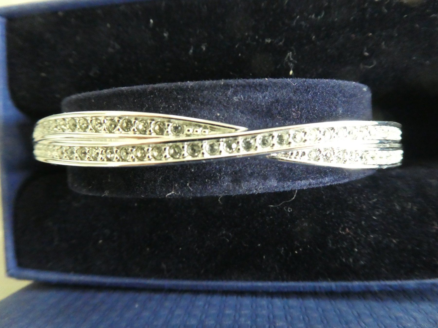 Bracciali & Braccialetti: Swarovski Armreif mit Zirkonia – Nuovo e nell'imballaggio originale da Therwil venduto da Gtruli 1