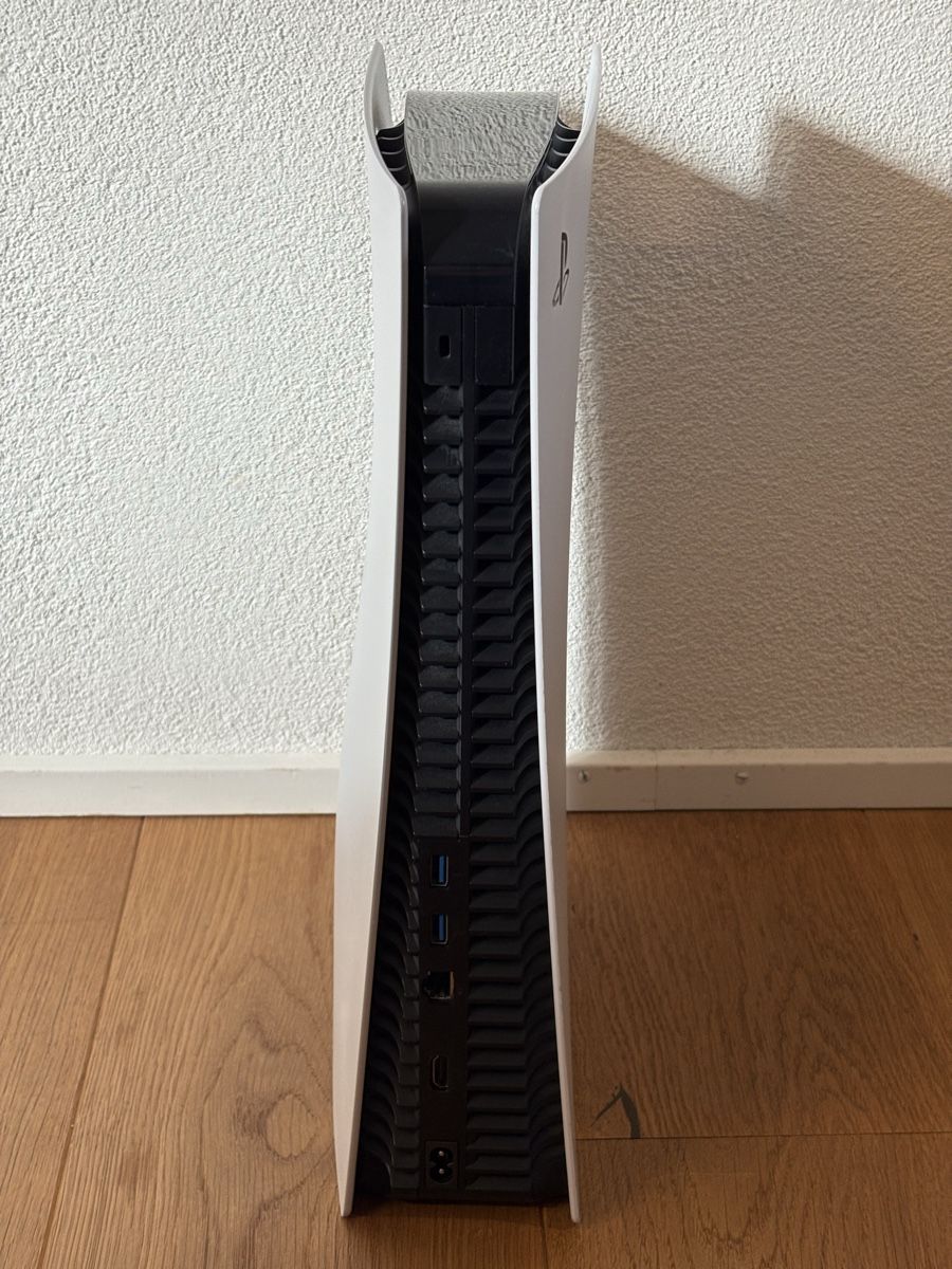 Sony Console: Sony PlayStation 5 Disc Edition mit Controller Firmware 12.7 – Usato da Solothurn venduto da Jfk 3