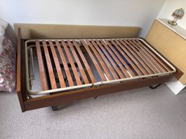 Einzelbett, Vintage -Style guter Zustand, ideal für Gäste!