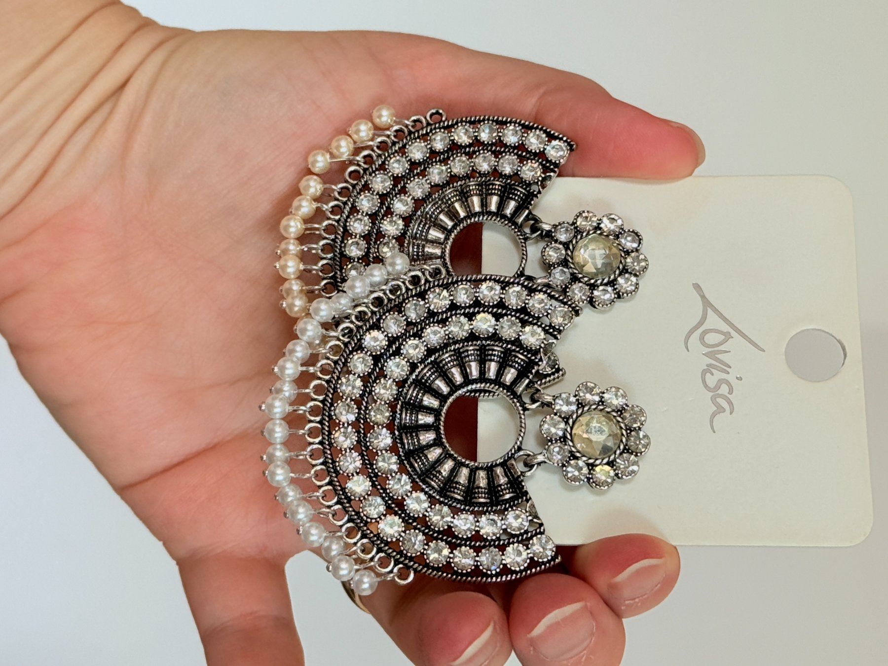 Boucles d'oreille: Boucles d'oreilles Lovisa avec perles neuves – Défectueux à Genève par AGBERG 1
