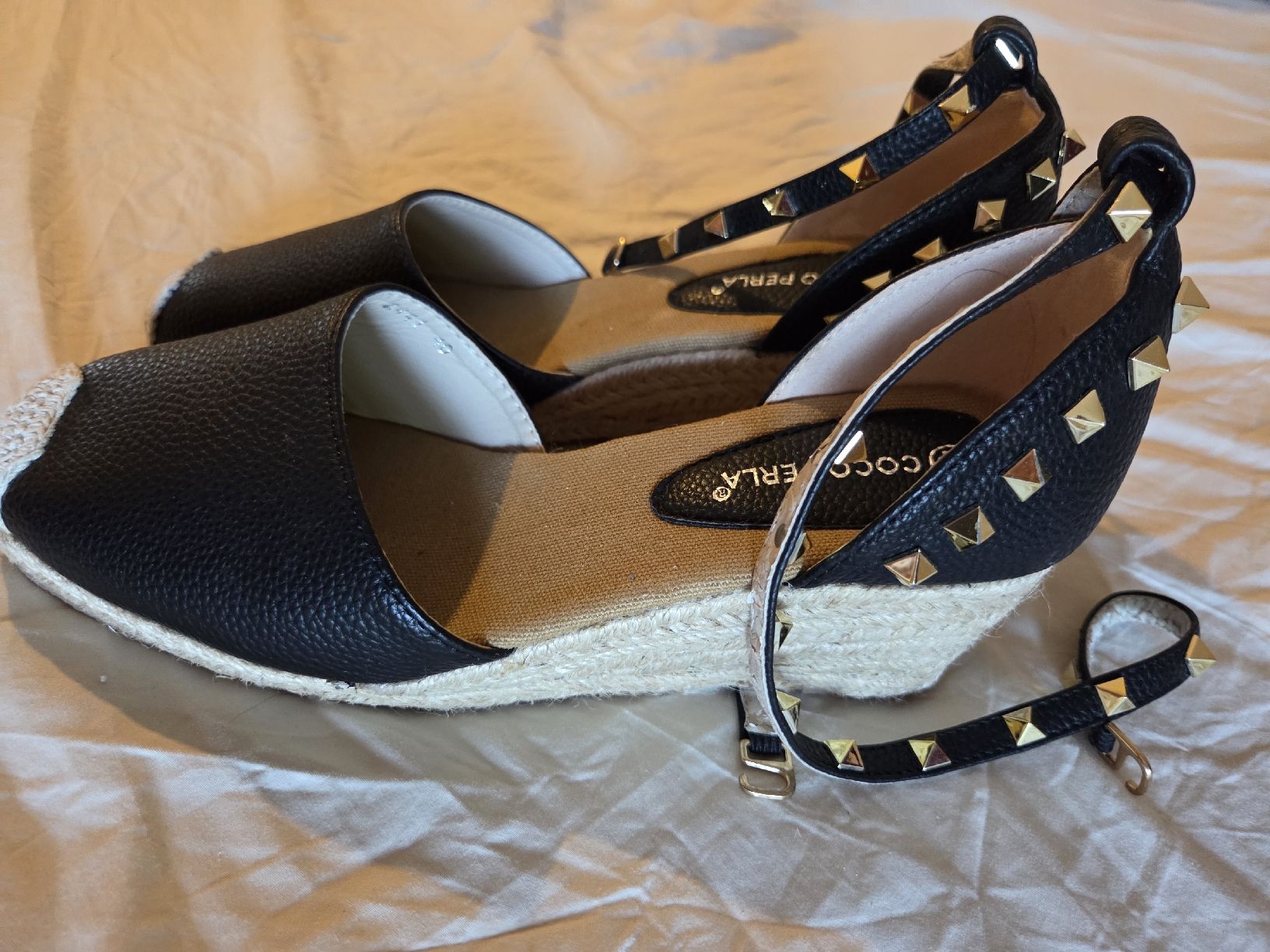 Scarpe da donna: sandalen Keilabsatz Gr 40 – Nuovo (secondo la descrizione) da Chur venduto da Yola02