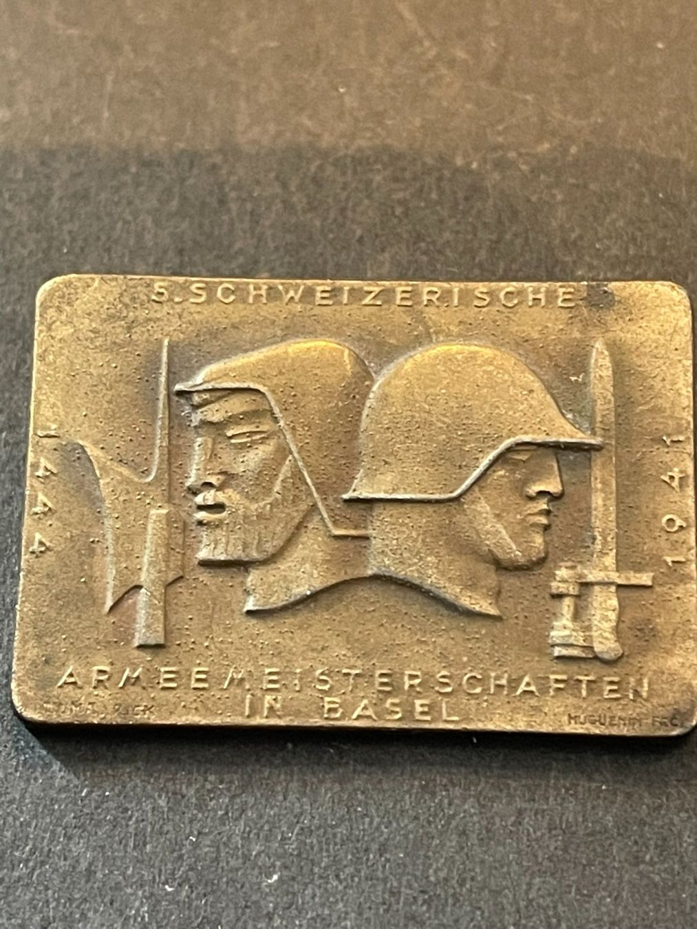Schweizer Armee Plaketten & Abzeichen: Armeemeisterschafts-Medaille Basel 1941 – Gebraucht aus Aarburg von glaibasel57