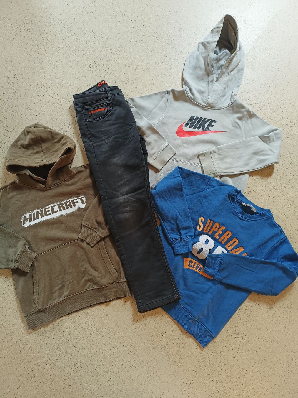 Kleiderpakete & -sets: Kleiderpaket Gr. 134/140 Jungs – Gebraucht aus Humlikon von Zitrone011 1