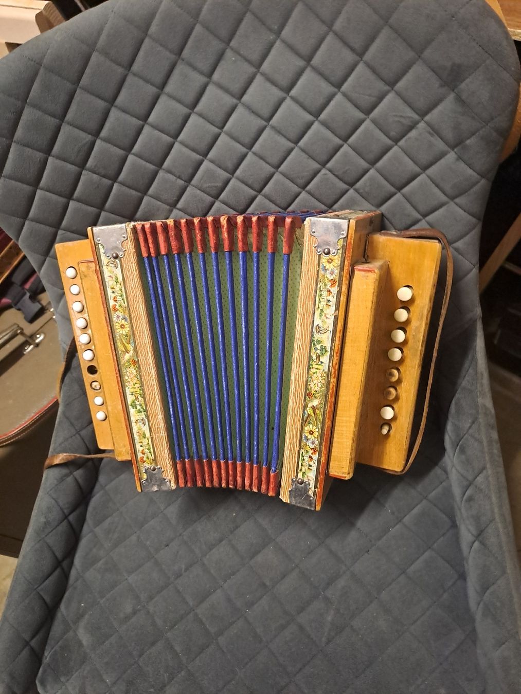 Strumenti musicali: schwyzerorgeli – Usato da Villeneuve venduto da BibiVintage 8