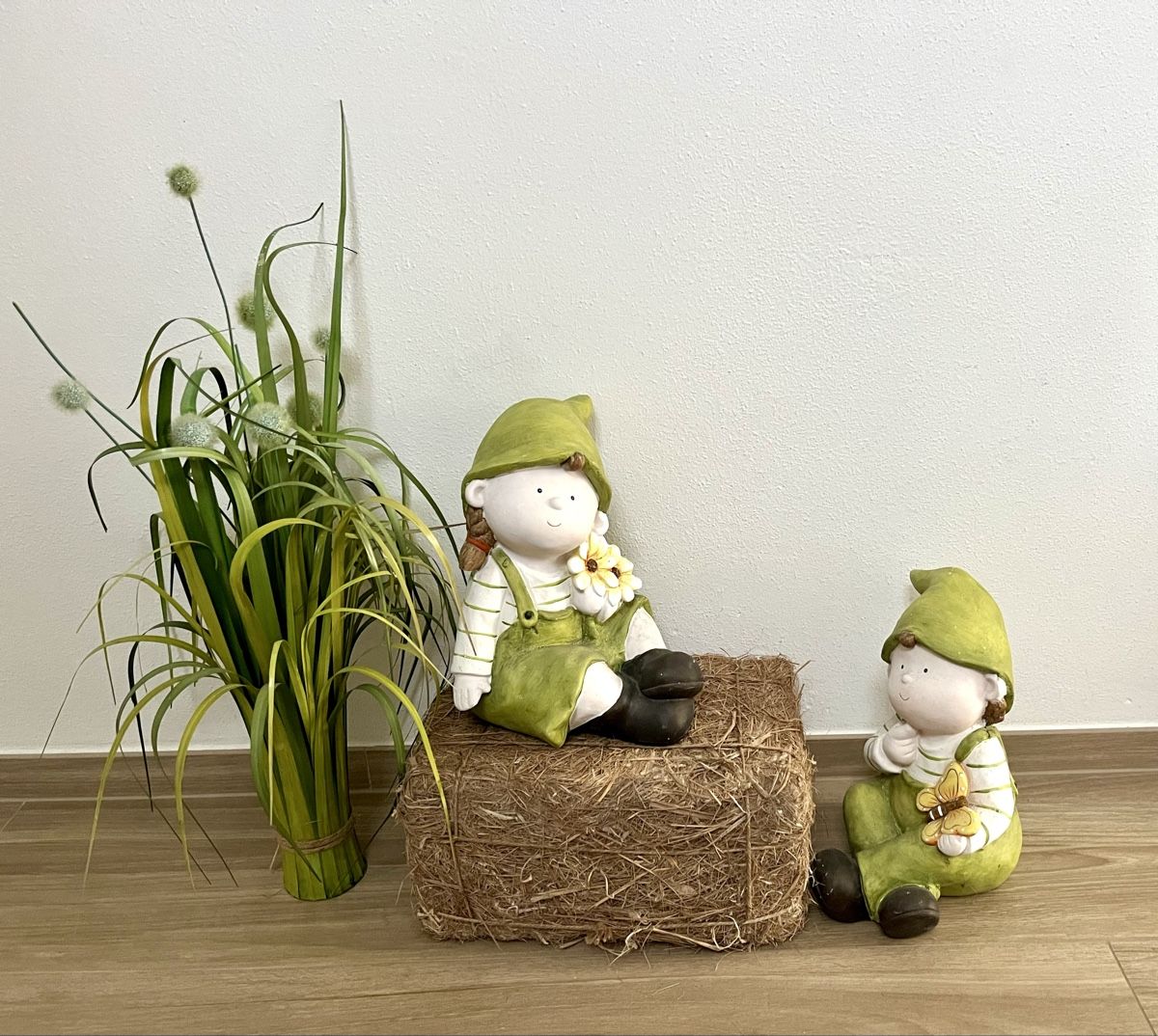 Figuren: Gartendekoration / Figuren Mädchen und Junge – Gebraucht aus Engelburg von rautibus