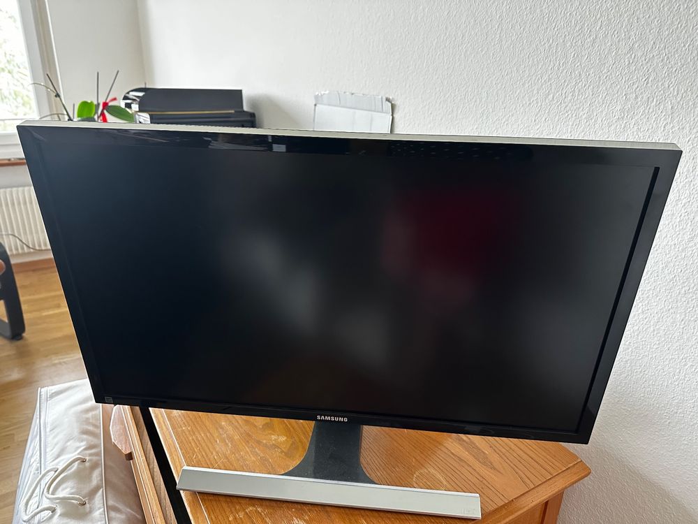 Samsung 28 Zoll UHD-Monitor (Gaming) | Kaufen auf Ricardo