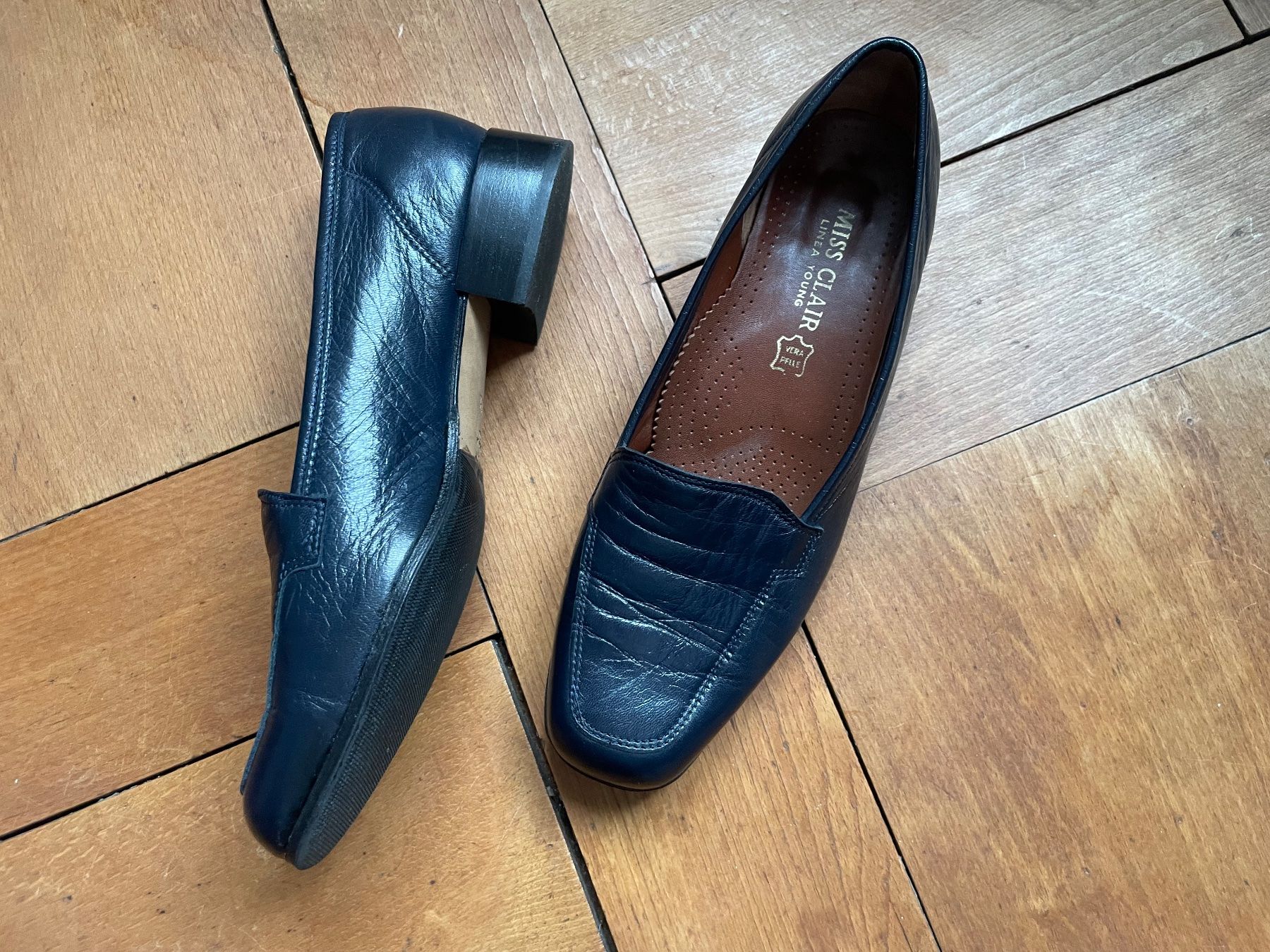 Damenschuhe: Bequeme Halbschuhe mitternachtsblaues Leder Grösse 37,5 – Gebraucht aus Bern von Velvetmoon 1