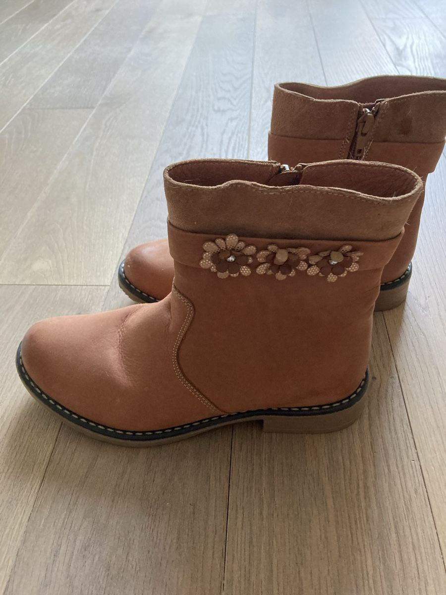 Chaussures filles: Stiefeletten in Grösse 35 – D'occasion à Bergdietikon par Marilyn9